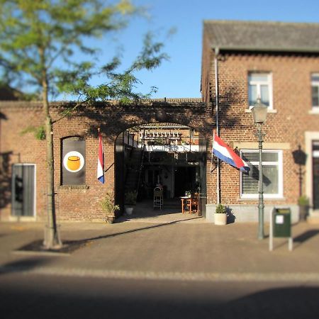 Bed and Breakfast Koperen Keteltje Nieuwstadt Esterno foto