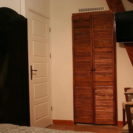 Bed and Breakfast Koperen Keteltje Nieuwstadt Esterno foto