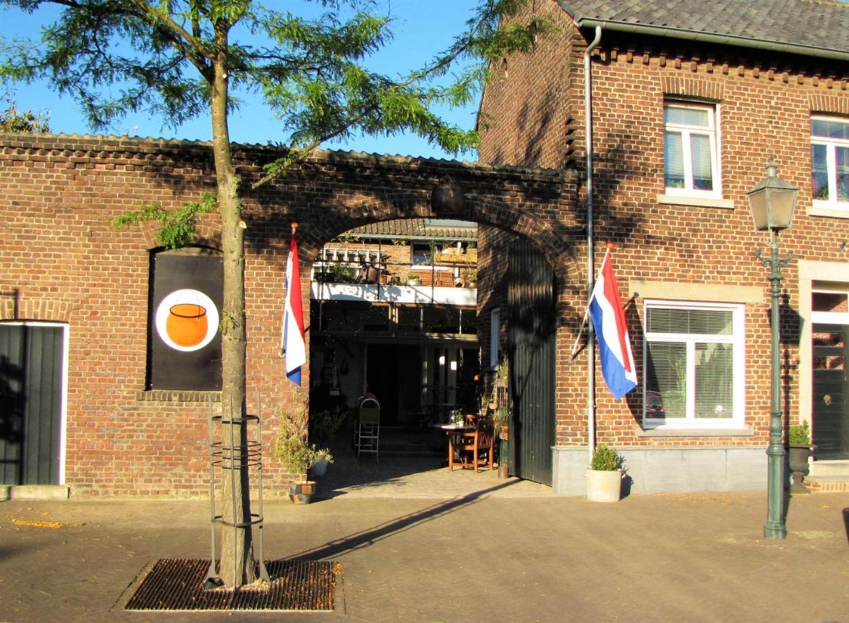 Bed and Breakfast Koperen Keteltje Nieuwstadt Esterno foto