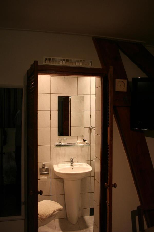 Bed and Breakfast Koperen Keteltje Nieuwstadt Esterno foto